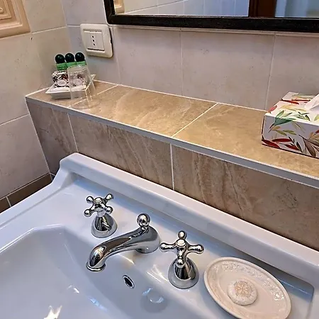 Relais Garden Lecco Alojamento de Acomodação e Pequeno-almoço