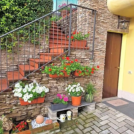 Alojamento de Acomodação e Pequeno-almoço Relais Garden Lecco 4*