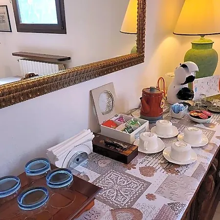 Relais Garden Lecco Alojamento de Acomodação e Pequeno-almoço Valmadrera