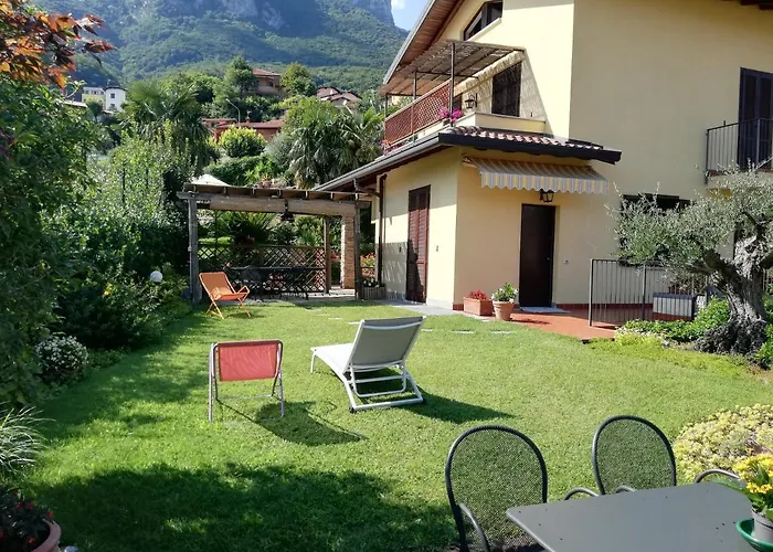 Relais Garden Lecco לינה וארוחת בוקר 4*