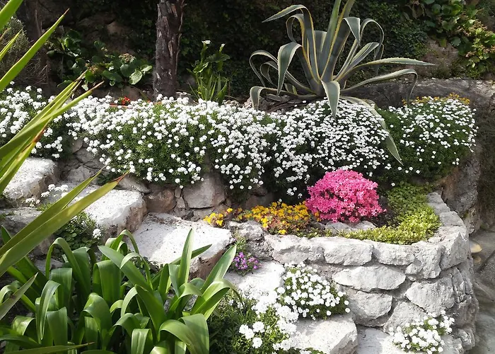 Relais Garden Lecco 4* ואלמדררה