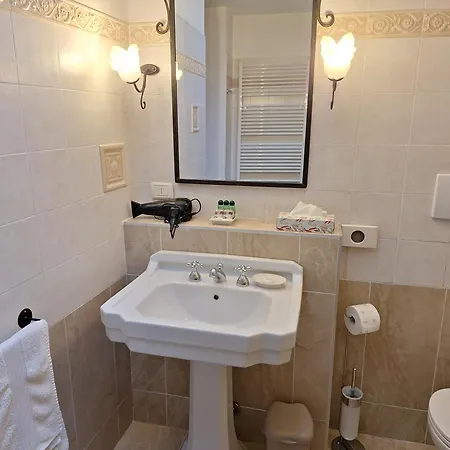 לינה וארוחת בוקר Relais Garden Lecco